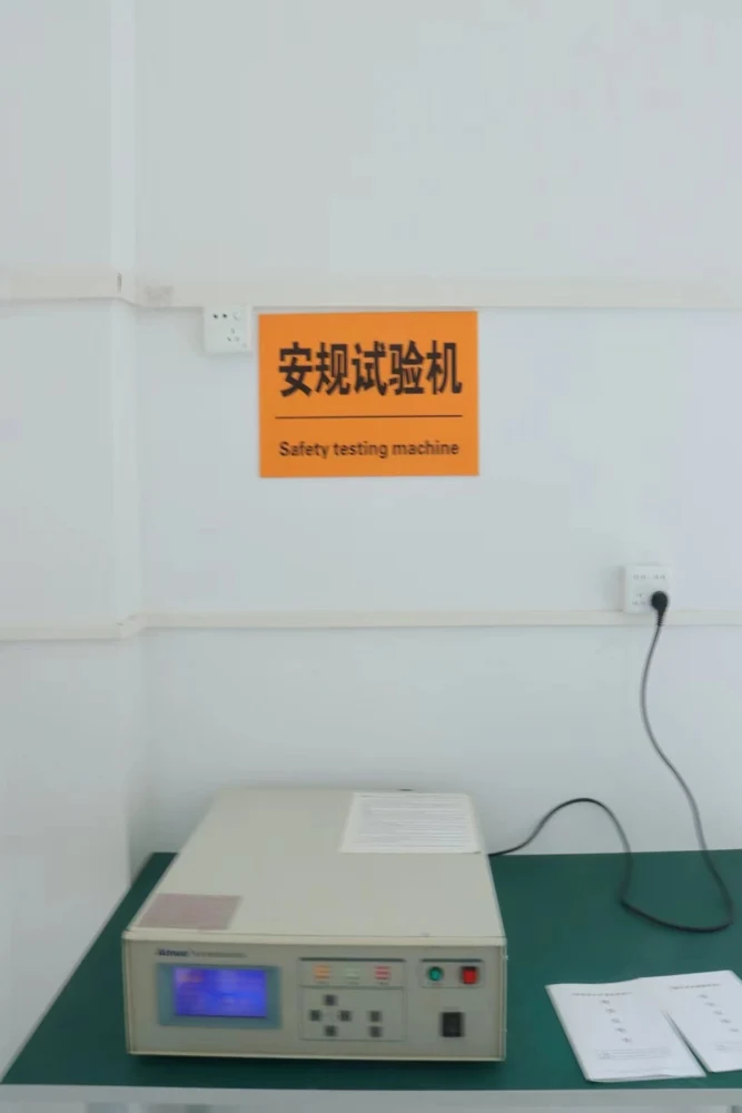 安规试验机设备实景